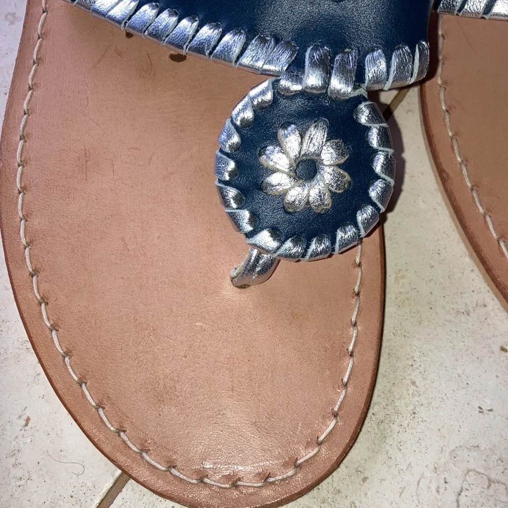 EUC Jack Rogers thong sandals navy and silver size 8 - Picture 3 of 10